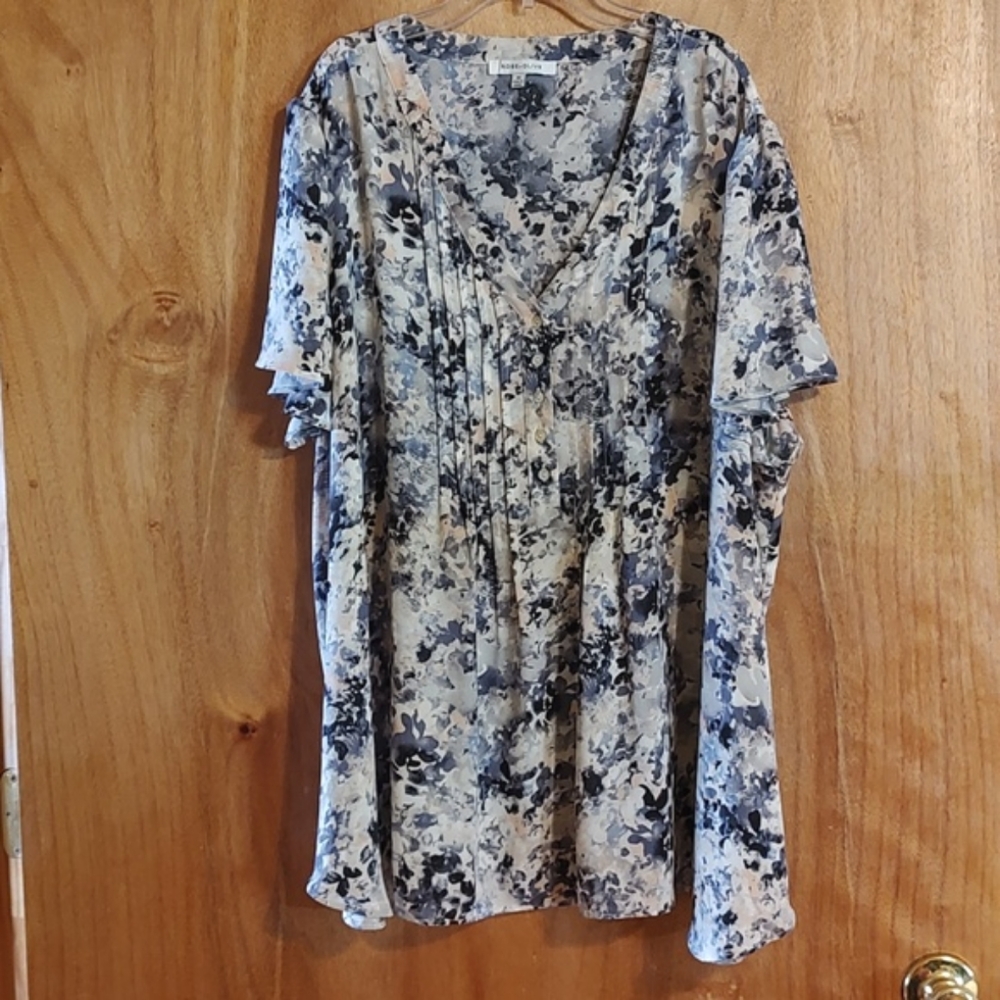 Rose+Olive Plus Size Blue/Gray/Peach V-neck Flutter Sleeve Pleated Blouse Sz 3X